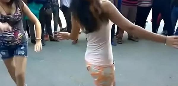  Punjabi Girl dance